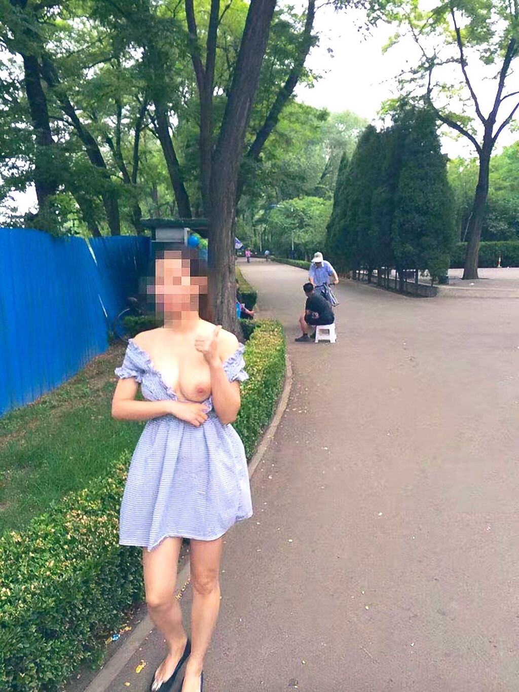 爱学习的女孩~单纯喜欢露出～认真读书～书中自有颜如玉[19P]第0页 作者:Publisher 帖子ID:166138 TAG:偷拍图片,露出偷窺,2048核基地